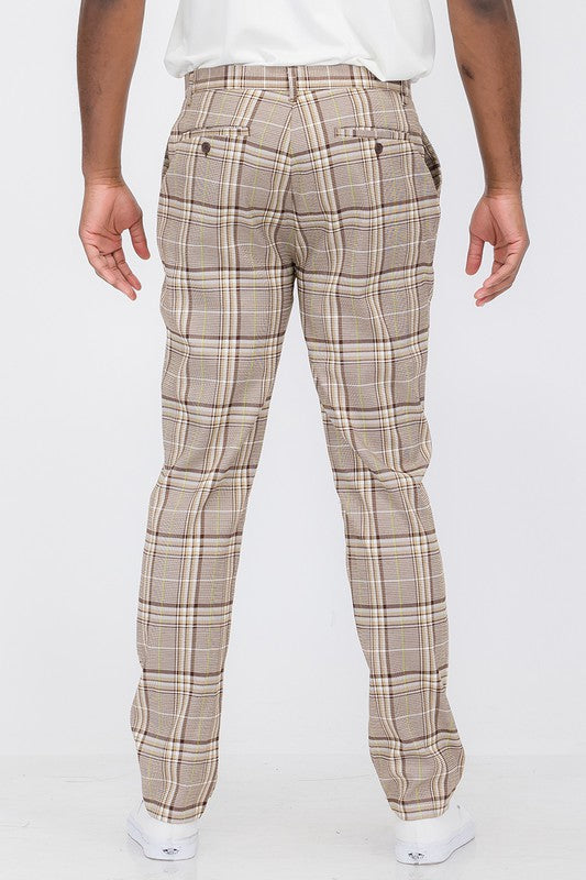 Plaid Golf Pants worn by Harry Wilson (Noah Wyle) as seen in Leverage:  Redemption (S01E12) | Spotern